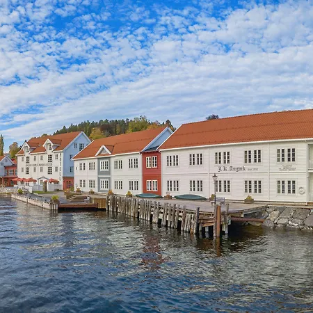 Gamle Handelssted - By Classic Norway فندق Angvik