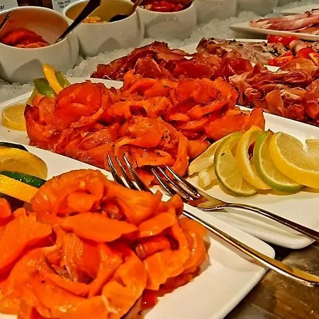 Gamle Handelssted - By Classic Norway فندق Angvik